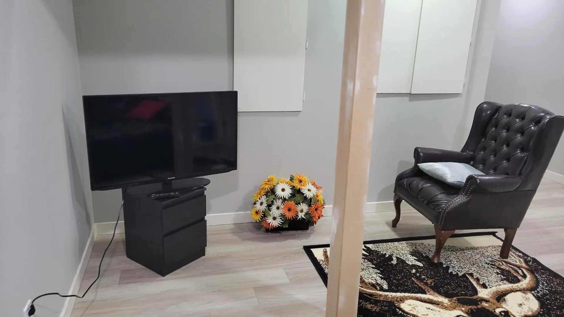 Holiday home Brand New 1 Bedroom Basement Suite With Wifi Edmonton